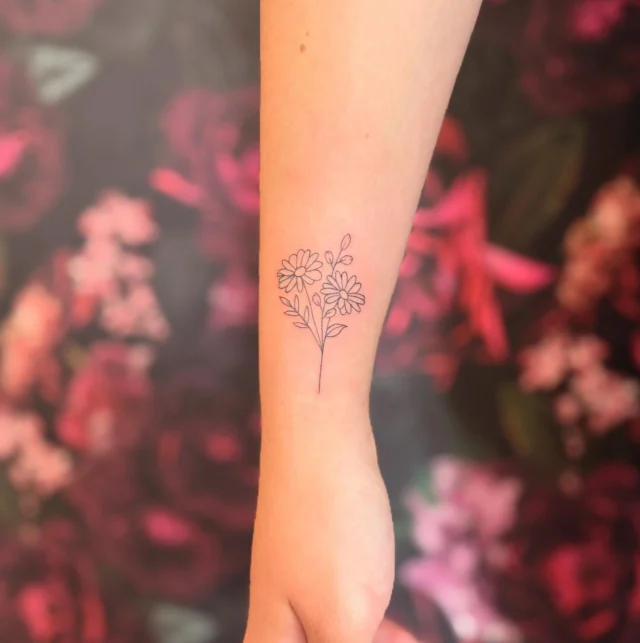 Fineline Gänseblümchen 🥰

#fineline #fineart #finelinetattoo #finearts #tattoo #tattooed #tattoolifestyle #tattoos #tattooist #tattooing #tattoostyle #tattoomagazine #tattoogirls #tattoolover #tattoowork #tattoostudio #ink #inkaddict #inked #inkedmag #inkedlife #inkedlifestyle #blablaink #laichingen