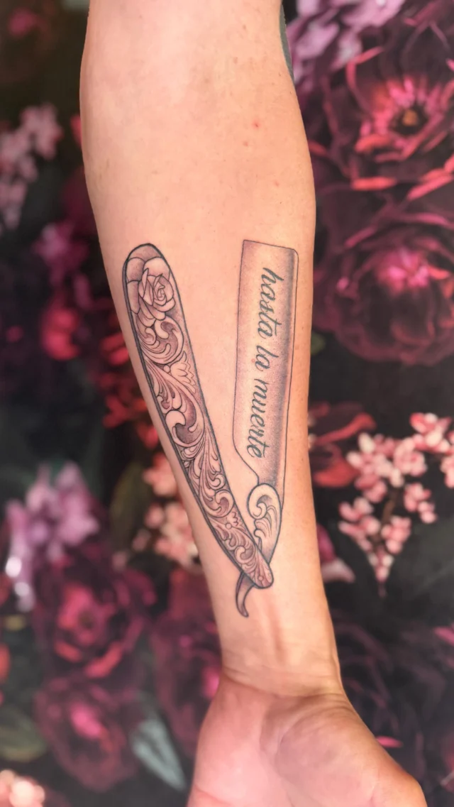 Rasiermesser ☺️

#tattoo #tattooartist #tattoolifestyle #tattoos #tattooed #tattooist #tattooing #tattoostyle #tattoomagazine #tattoobrasil #ink #inkaddict #inkonpaper #inkmaster #inkwork #inklove #tattoolover #tattoolovers #tattooidea #blackandgray #laichingen #blablaink