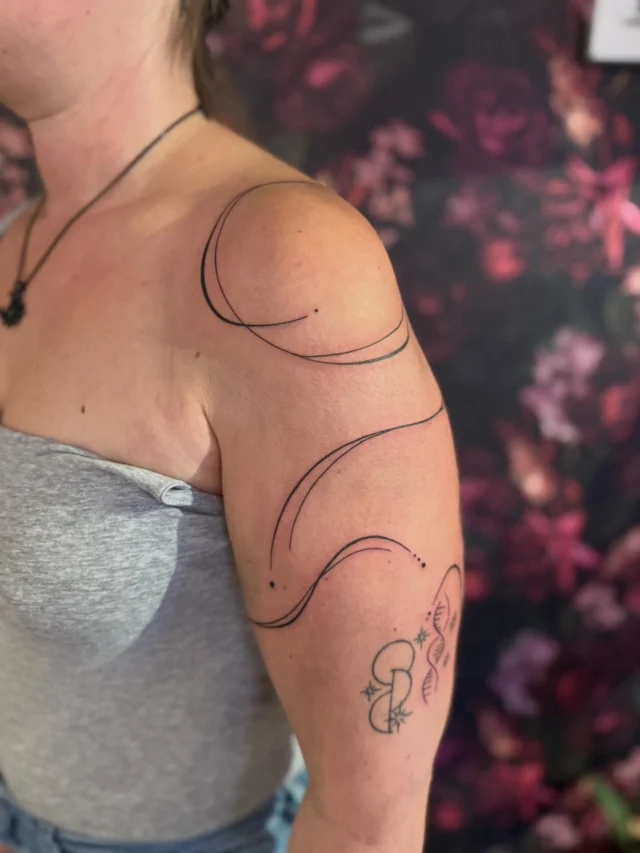 Simple lines @motznet ❤️

#tattoo #lines #fineline #inked #tattoos