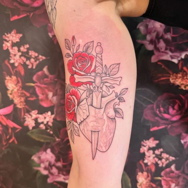 Herz mit Dolch

#tattoo #tattooed #inked #ink #rose